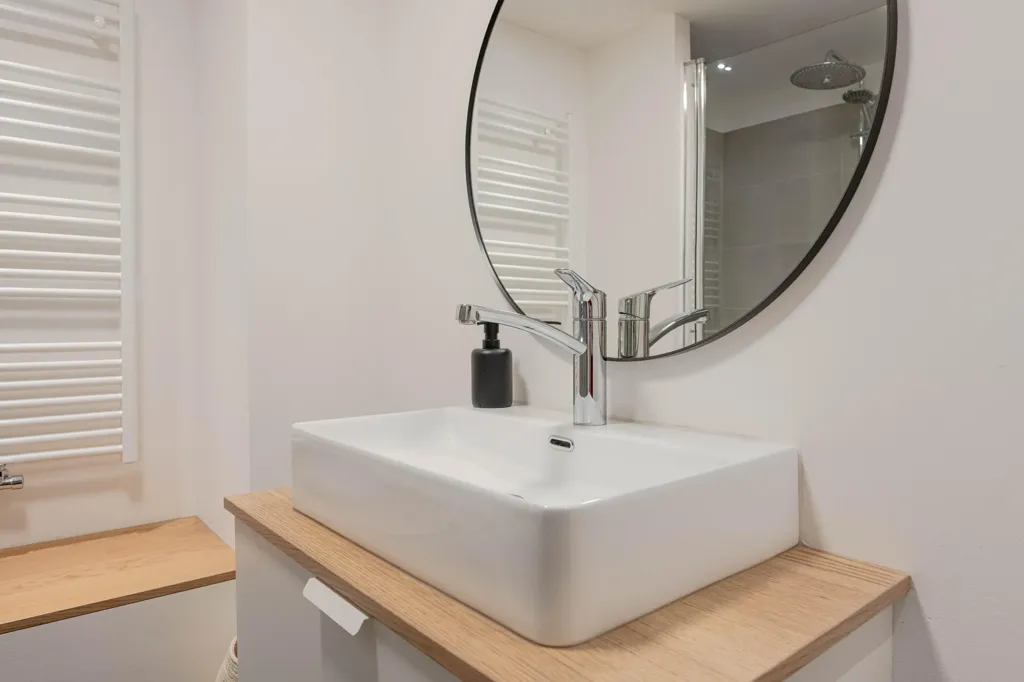 Salles de bain - Characterful Apartment with Garden in Vreewijk