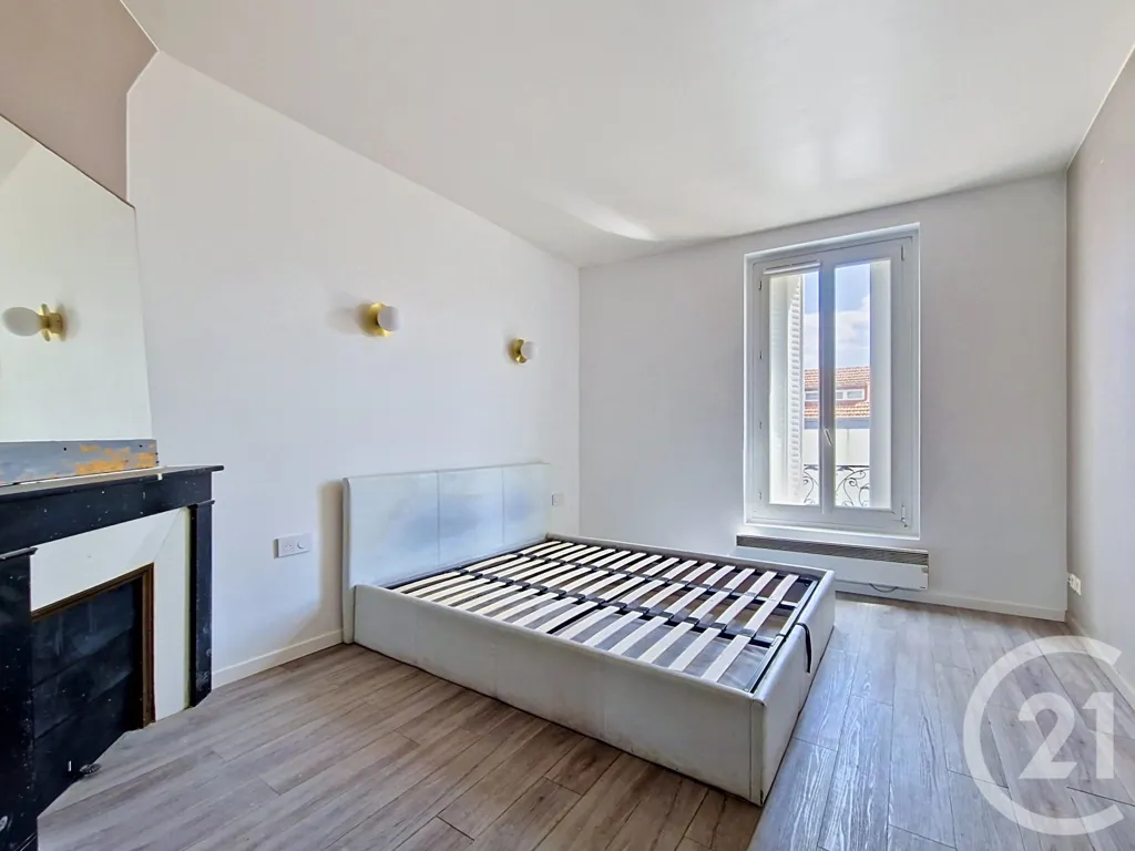 Magamistoad - 2-Bedroom Flat with Central Location in Drancy