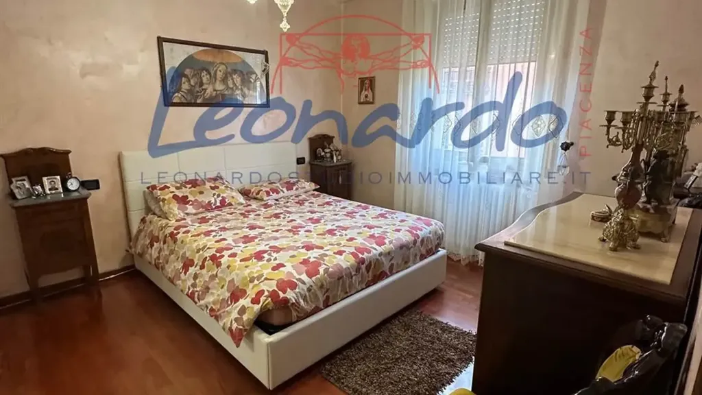Magamistoad - Bright Apartment with Garage in Piacenza