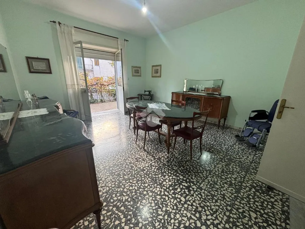 Söögituba - Characterful Apartment with Balcony in Lauro