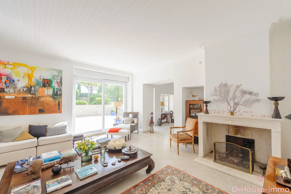 Elutuba - Charmant Maison with Pool in Thaire