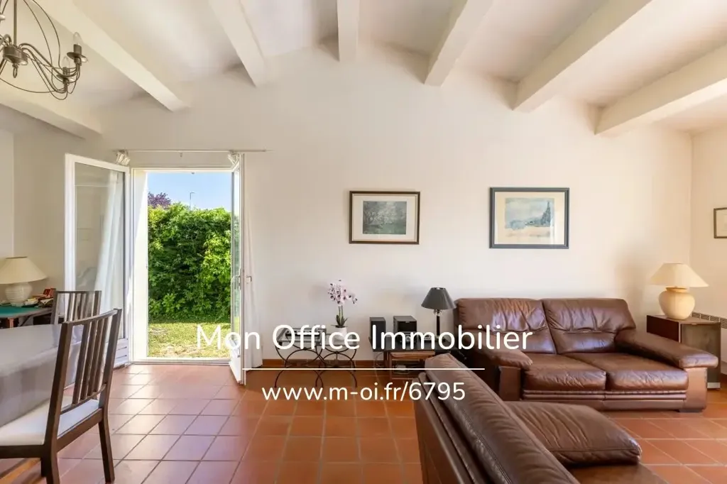 Soggiorno - House with Pool in Puyricard