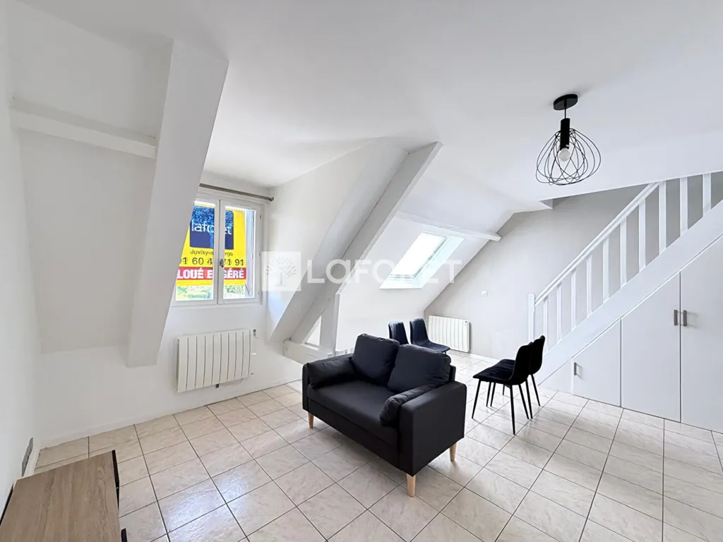 Soggiorno - Meubled 2-Bedroom Apartment in Arpajon