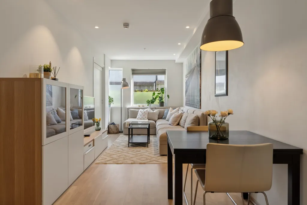 Salle à manger - Modern 2-Bedroom with Terrace in Kristiansand Centre