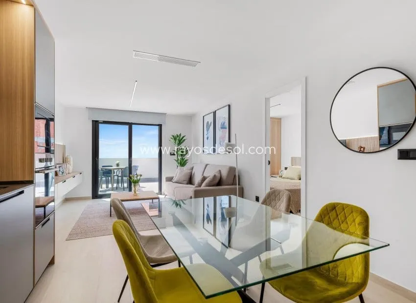 Söögituba - New Build Apartment with Lagoon Views in El Raso