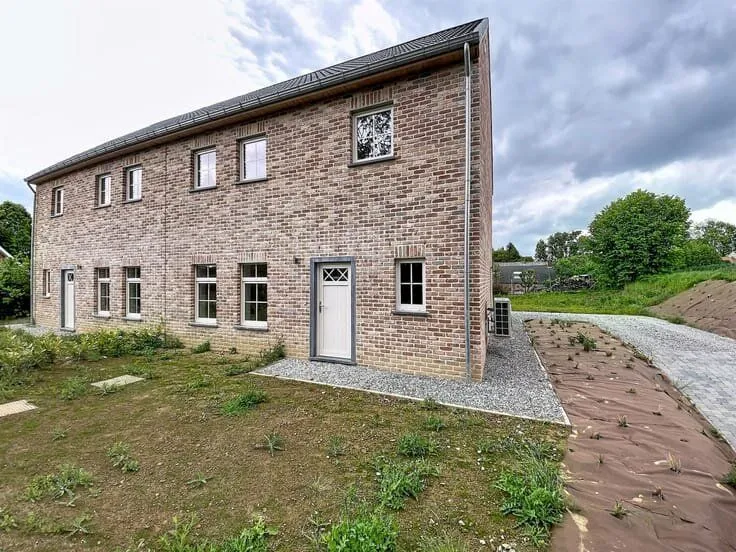 Extérieur - Maison Neuf avec Terrasse à l'Écart des Champs
