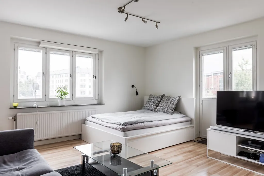 Magamistoad - One-Bedroom Flat with Balcony in Örebro