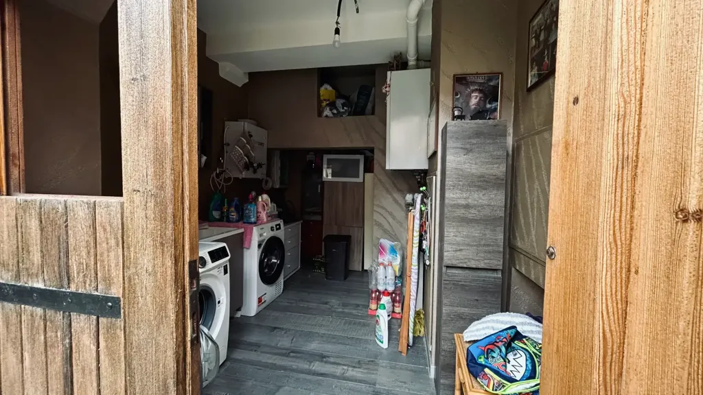 Utility Room - Historic Villa with Garden in Florence