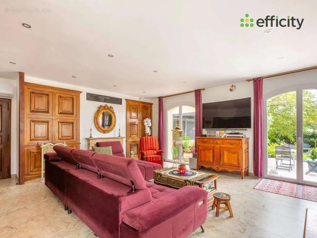 Living Room - Character House with Pool in Saint-Priest