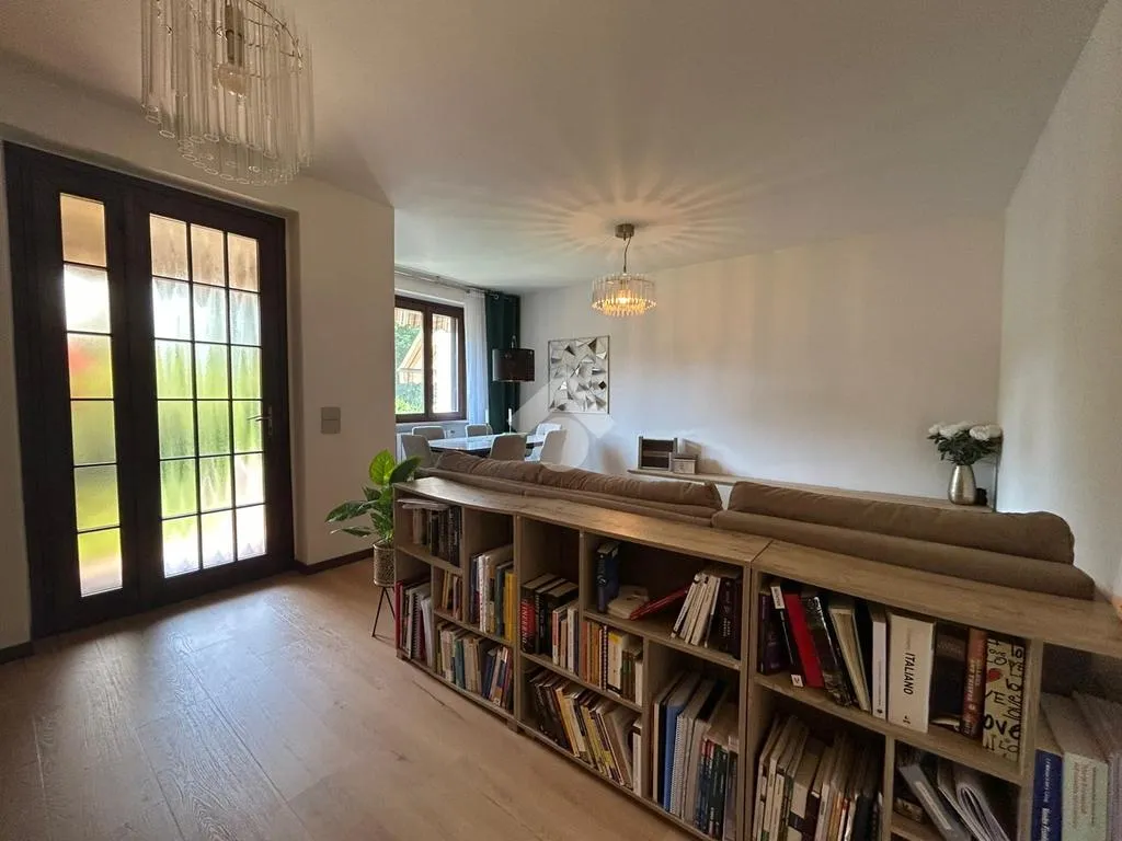 Elutuba - Semi-detached Villa with Solar Panels in Brescia
