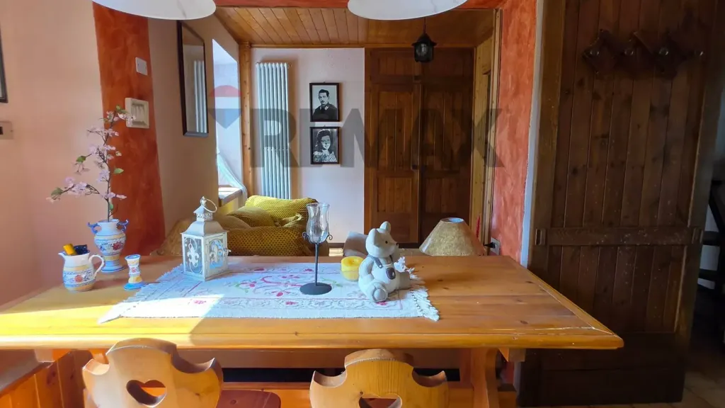 Dining Room - Trilocale with Garden in Darzo