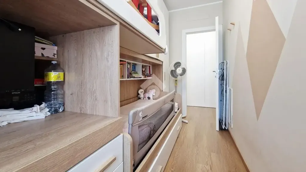 Modern Apartment with West Terrace in Muggiò