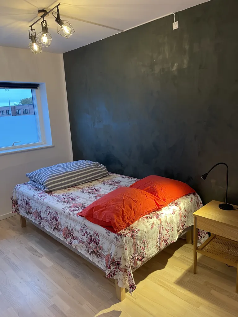 Chambres - Furnished Room with Balcony near Hedehusene