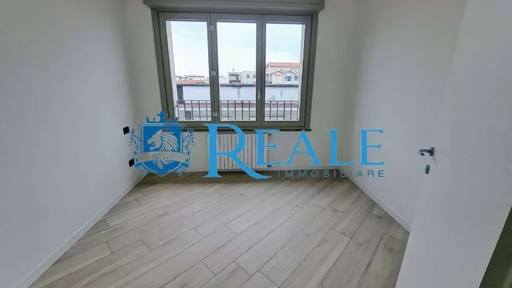 Pièces - Retrofitted Penthouse with Terrace in Vigevano