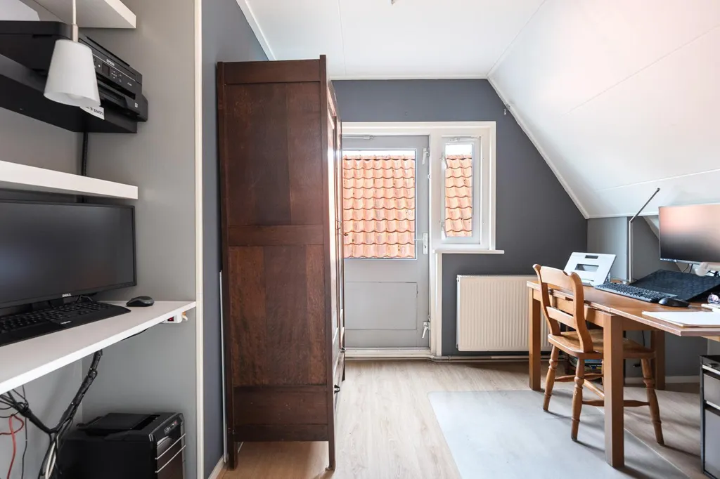 Kabinet - 1930s House with Garden in Terwispel