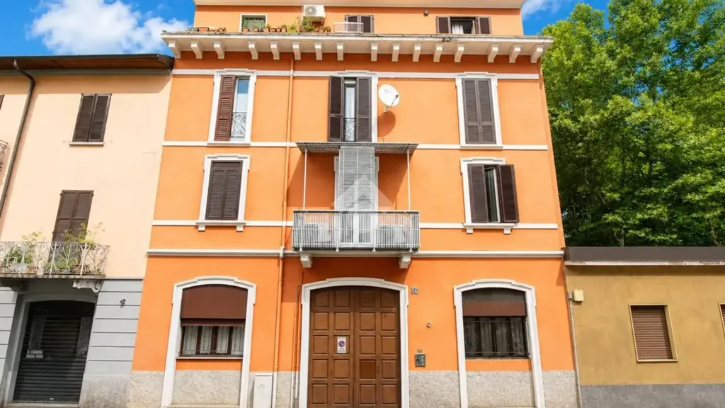 Extérieur - Modernised Triplex in Milan's Quiet Court