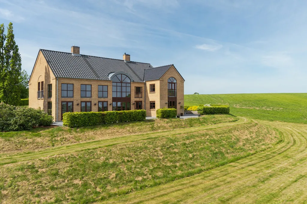 Õhuvaade - Distinctive House with Pool in Mellerup