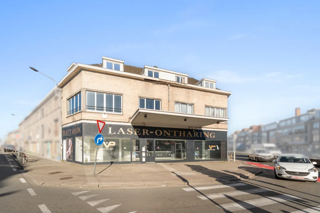 Esterno - Commercial Space with Open Plan in Gent