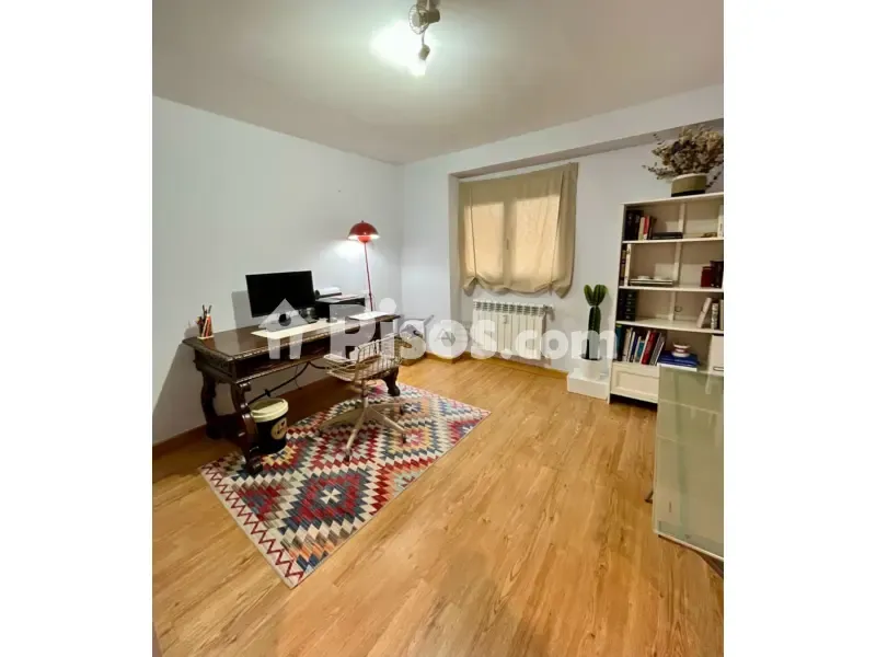 Office - Modern Flat with Balcony in León