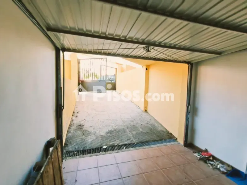 Garaaž - Two-Bedroom House with Mountain View in Cocentaina