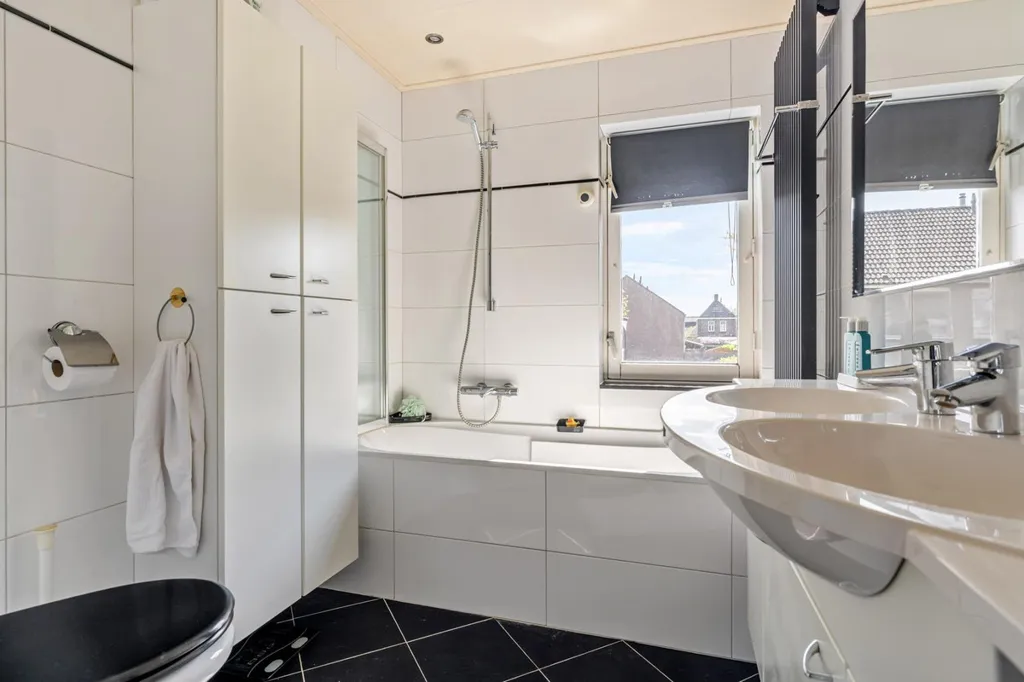 Bathrooms - 6-room house in Boxtel