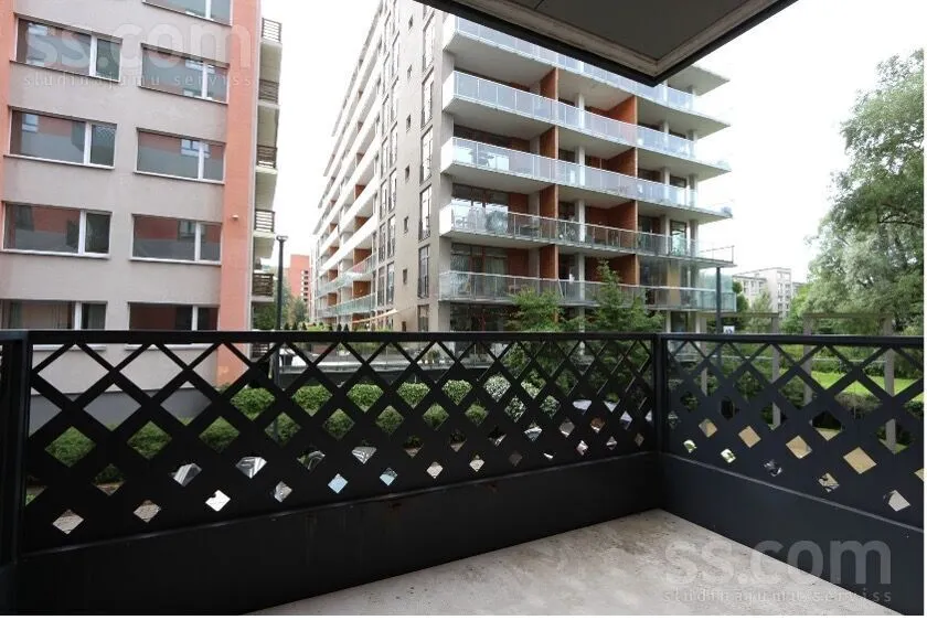 Balcon - Modern 2-Bedroom Apartment with Balcony in Riga Centre