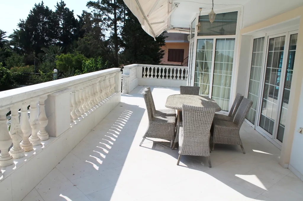 Terrasse - 3-Storey Villa with Sea View in Chalkidiki