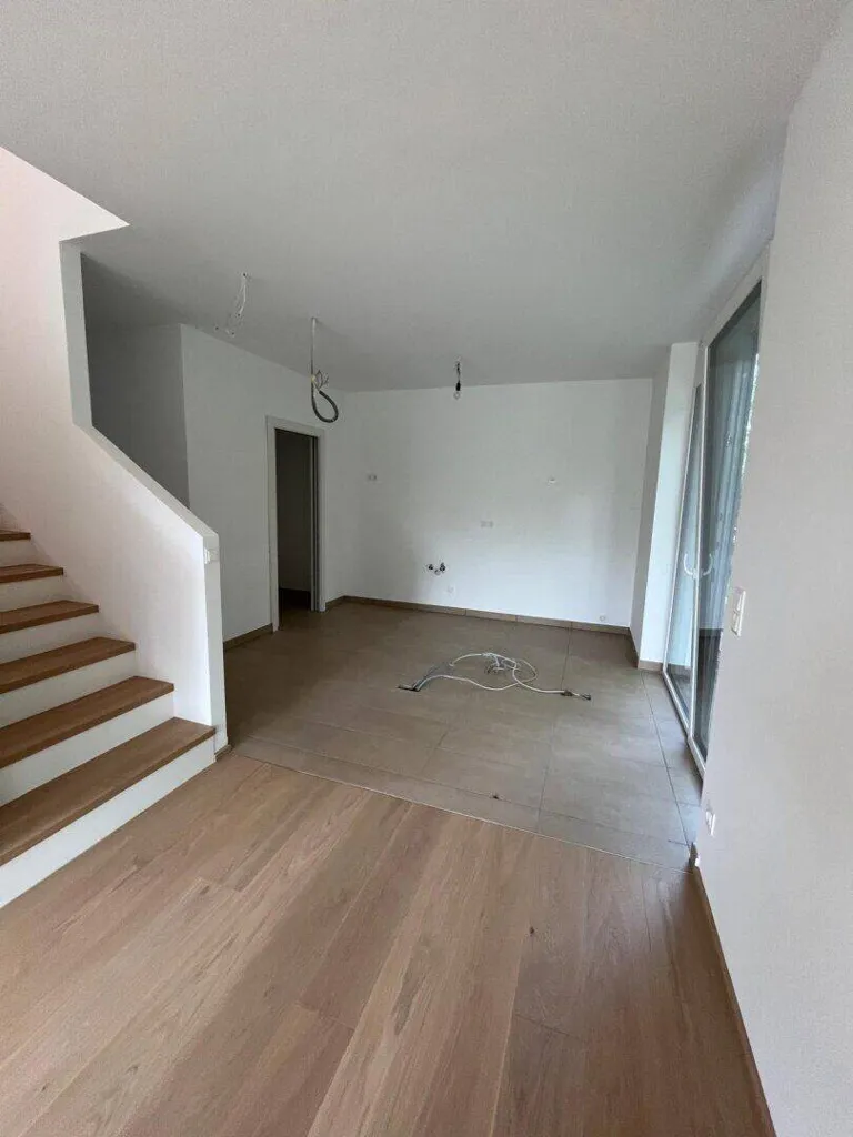 Elutuba - Semi-Detached House with Garden in Guntramsdorf