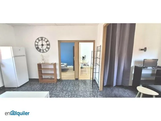 Elutuba - Student Flat with Balcony in Montcada