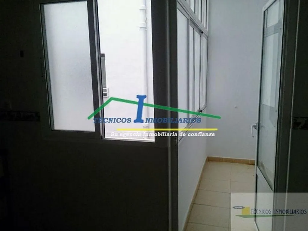 Esik - Bright Flat with Balcony and Terrace in Mérida Centre