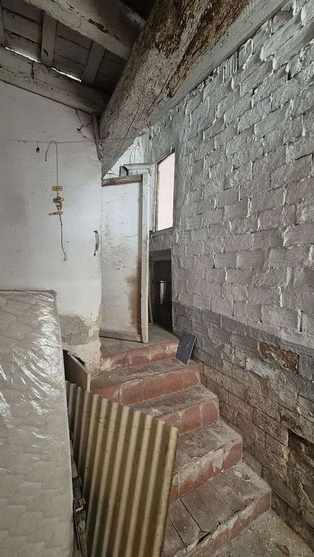 Pièces - Terraced House with Balcony in Manises Centre