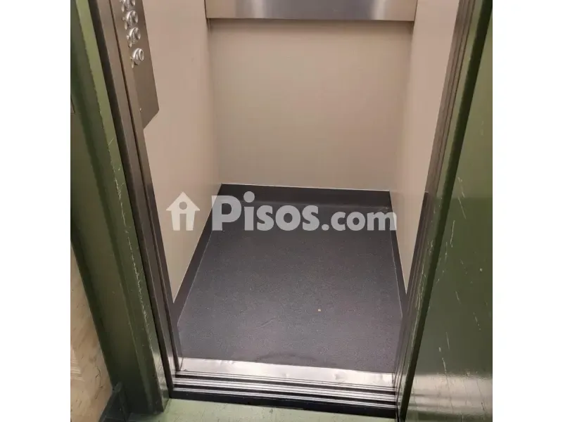 Entrée - Modernised Flat with Exterior Views in Indautxu