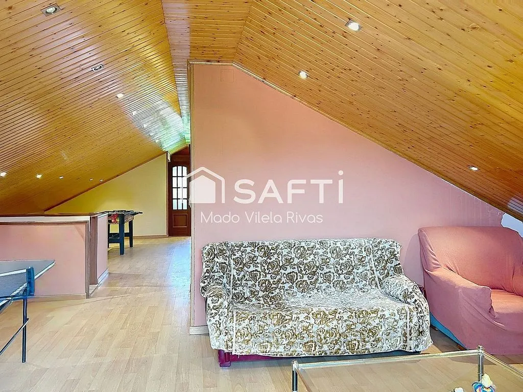 Toad - Detached House with Two Independent Units in Meis