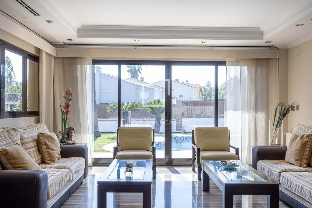 Elutuba - Luxury House with Pool in San Antonio de Benagéber