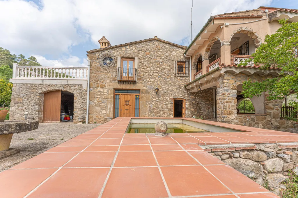 Jardin - Rustic Masia with Pool in Cabanelles
