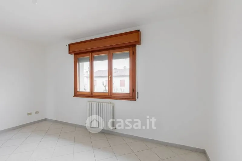 Pièces - Independent Apartment with Garden in Conselice