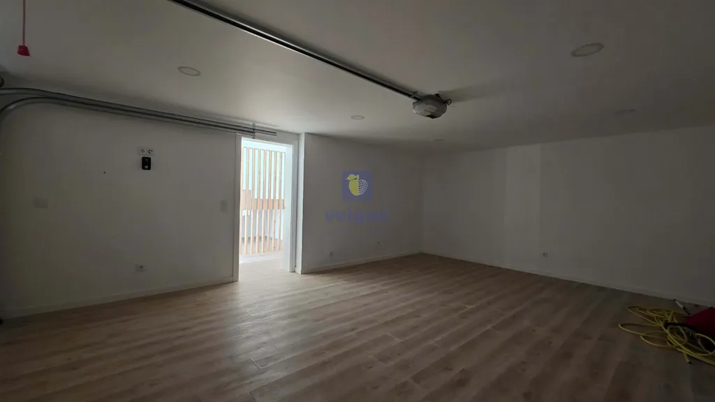 Garage - Independent House with Golf View in Óbidos