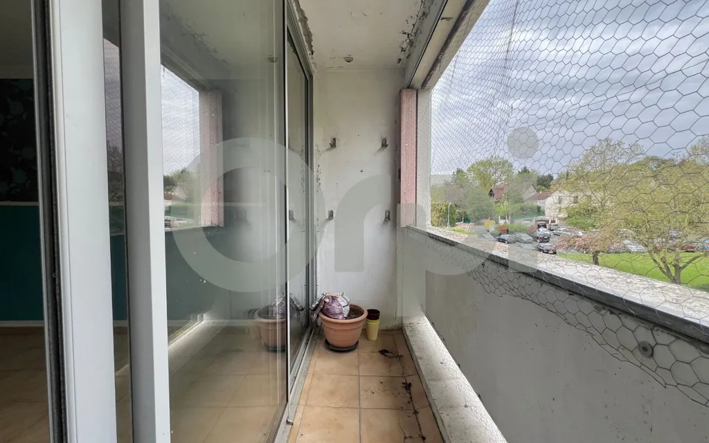 Rõdu - Apartment with Balcony in Sucy-en-Brie