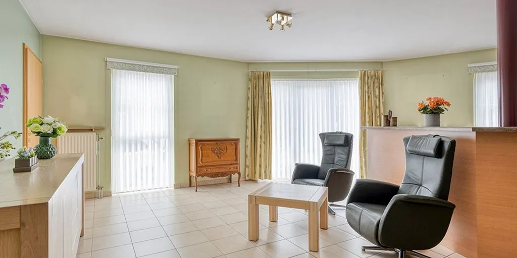 Esik - Accessible 2-Bed Apartment with Garden in Machelen