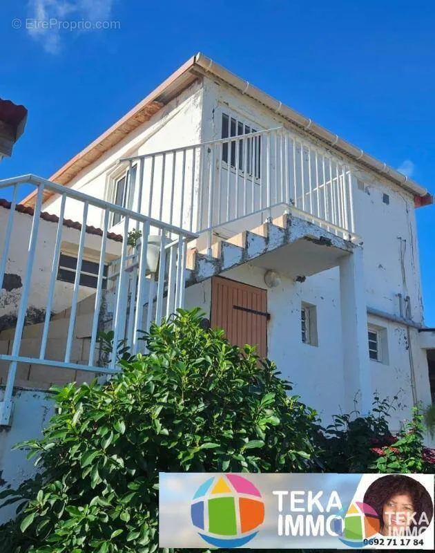 Extérieur - Maison F7 avec Jardin à Saint-Pierre, Terre-Sainte