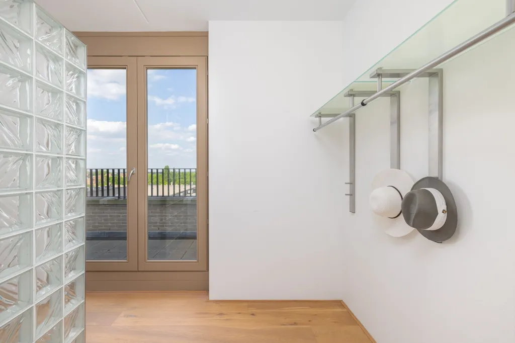 Toad - Luxury Penthouse with Castle View in Beeckendael