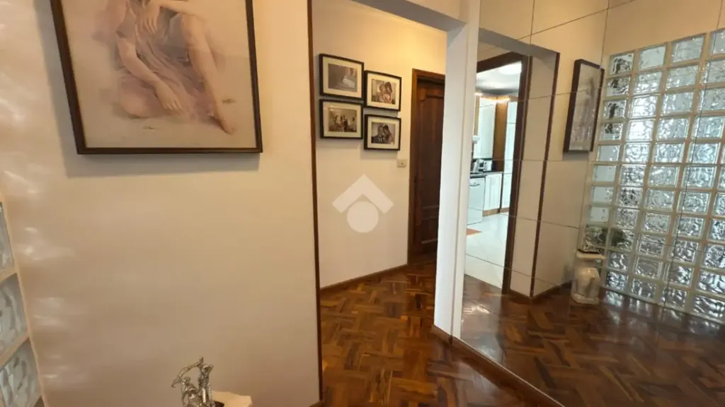 hallway_entrance
