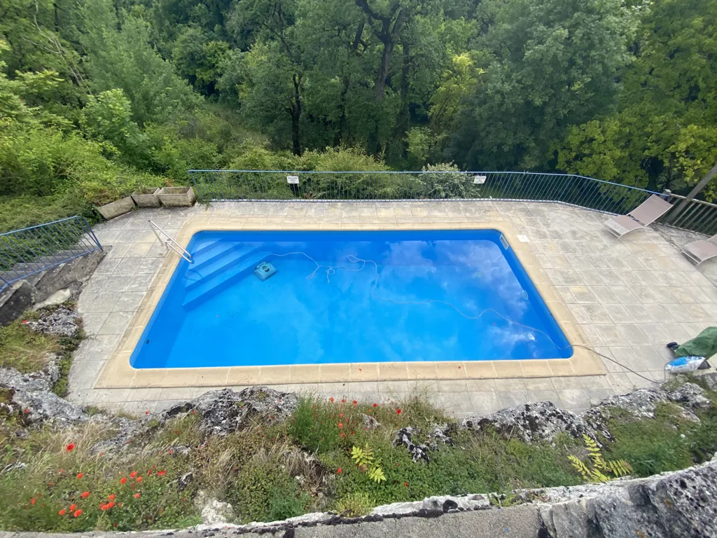 Piscine - Maison en Pierre avec Piscine à Montaigu-de-Quercy