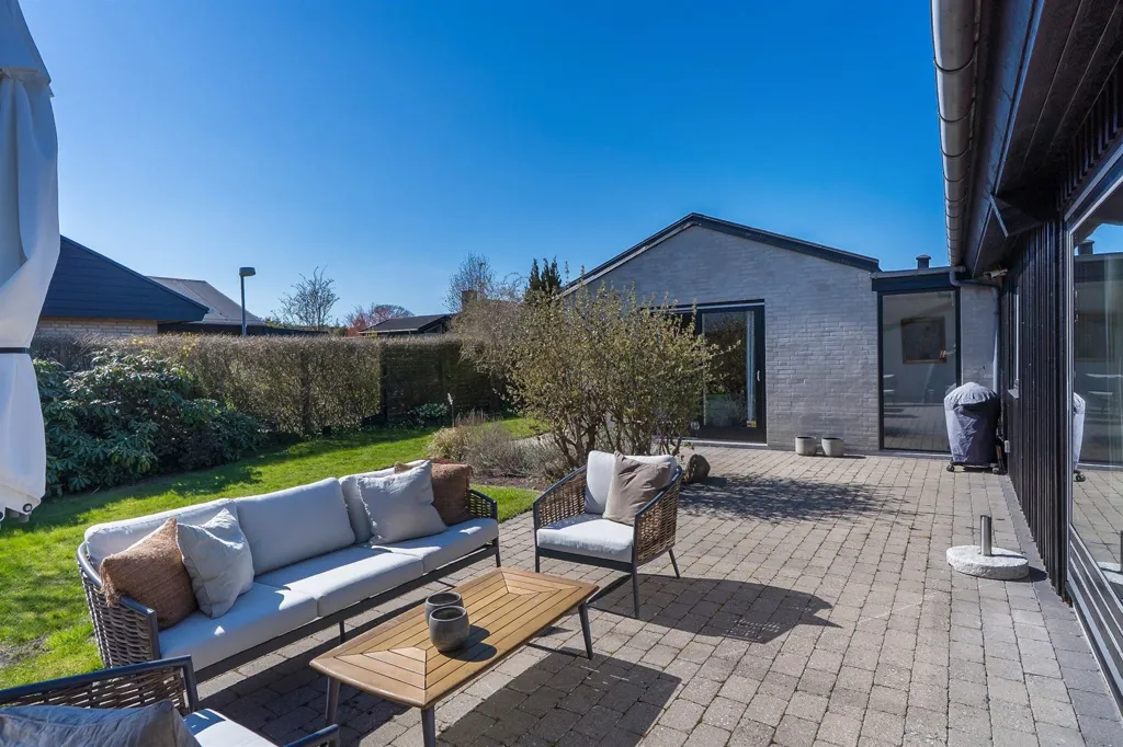 Giardino - Fenced Villa with Garden in Farum