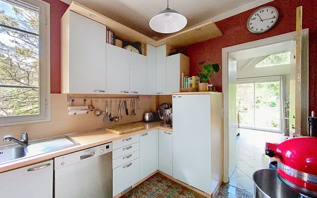 Cuisine - Maison Meulière avec Bureau à Mandres-les-Roses