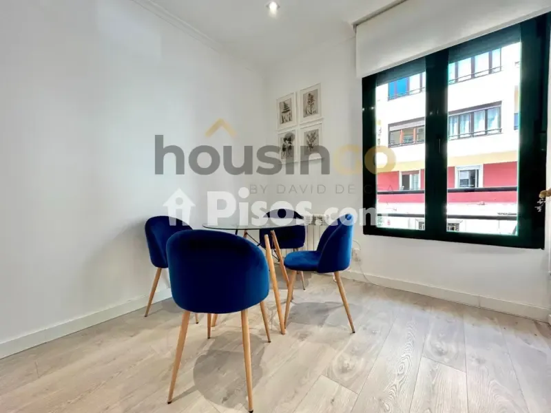Dining Room - Modernised Flat with West View in Chamberí