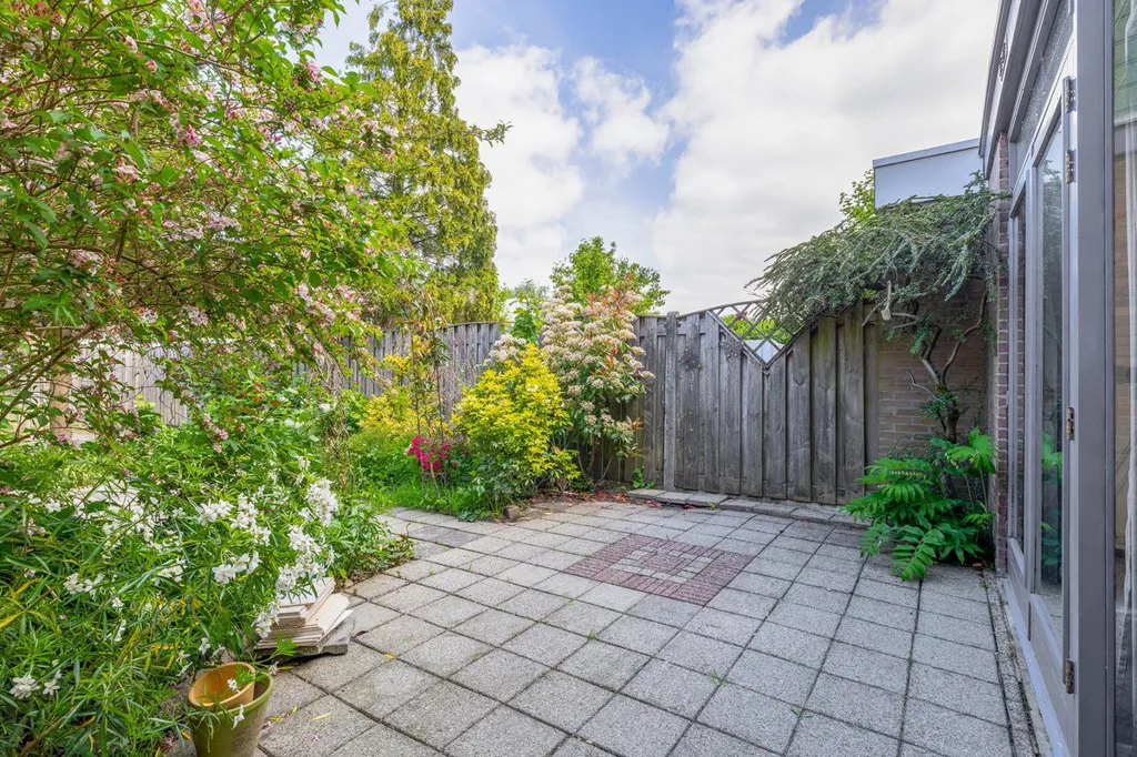 Jardin - 5-Bedroom House with Garden in Rhoon