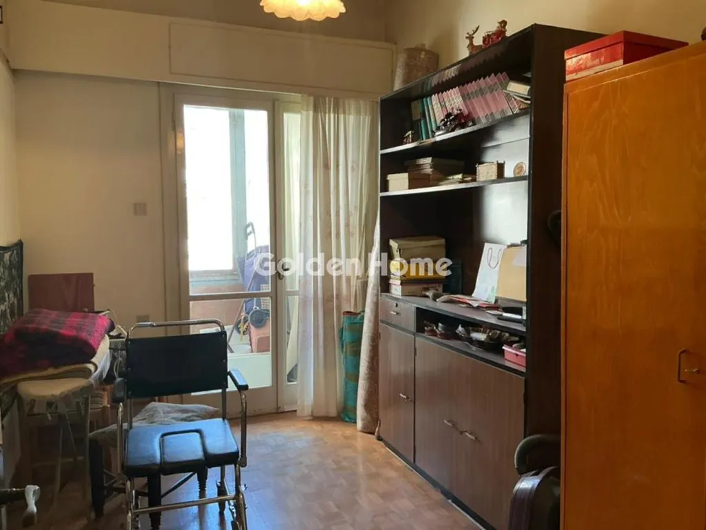 Studio - Bright Penthouse with Balcony in Heraklion