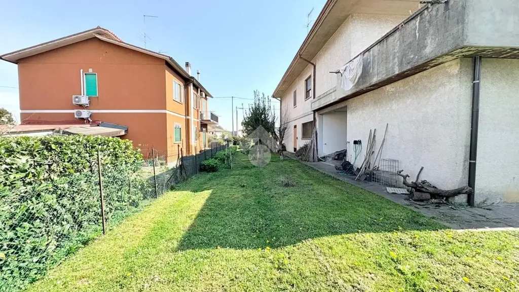 Jardin - Prestigious Villa with Garden in Creazzo