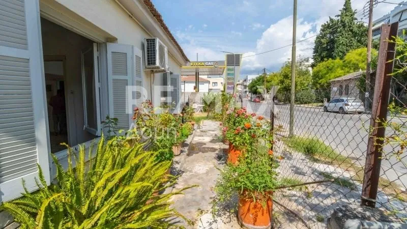 Jardin - Corner House with Large Garden in Nea Dimitriada